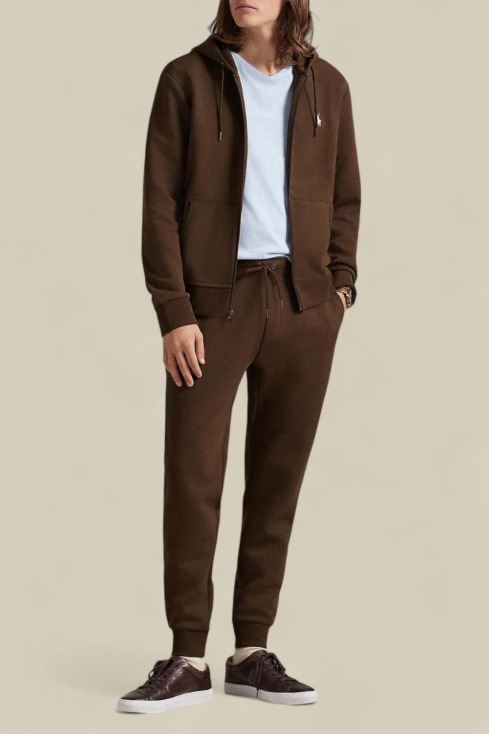 תמונת כל הלוק של סווטשירט קפוצ'ון